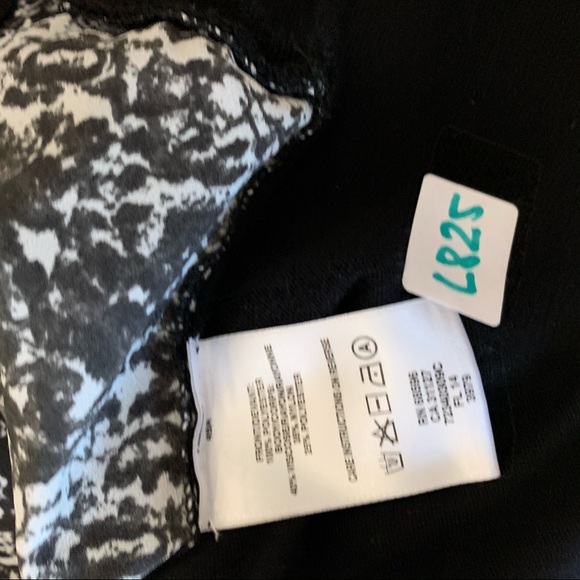 Size small DKNY sweater colour block size small - Picture 6 of 8